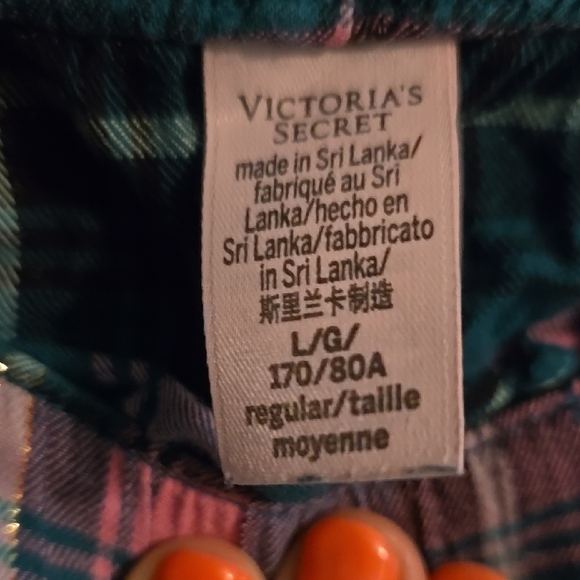 Victoria's Secret Green and Pink Plaid Pajama Set - Picture 4 of 11